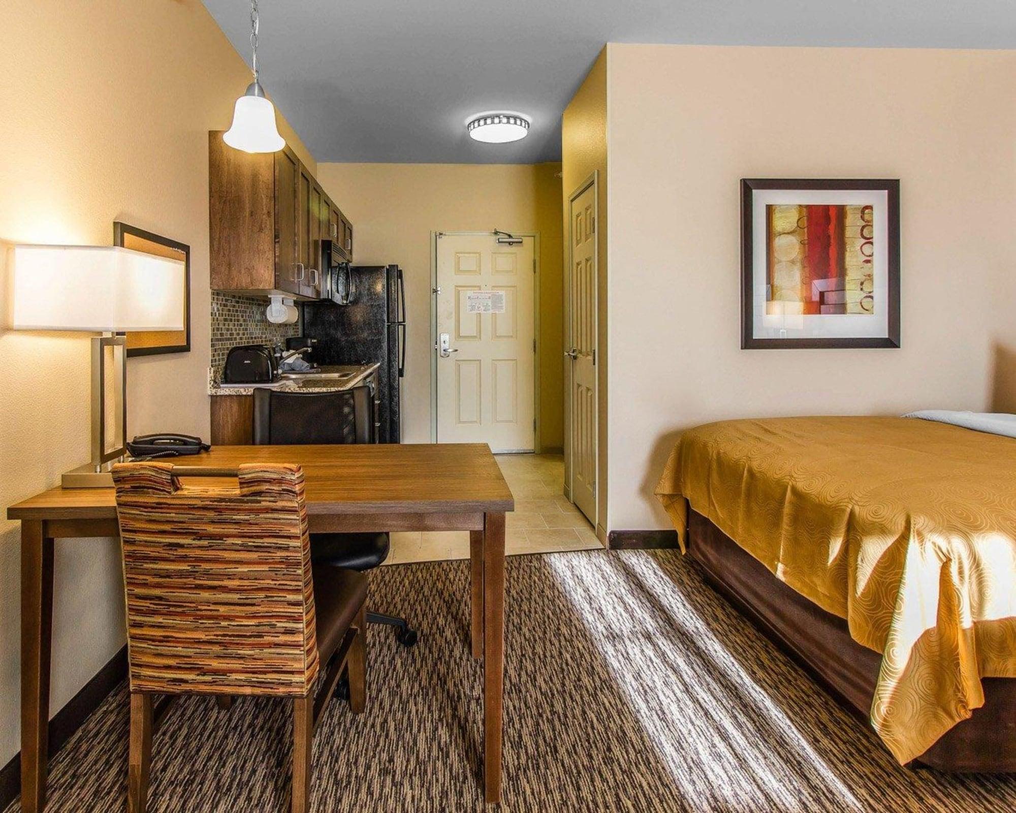Mainstay Suites Watford City - Event Center Bagian luar foto