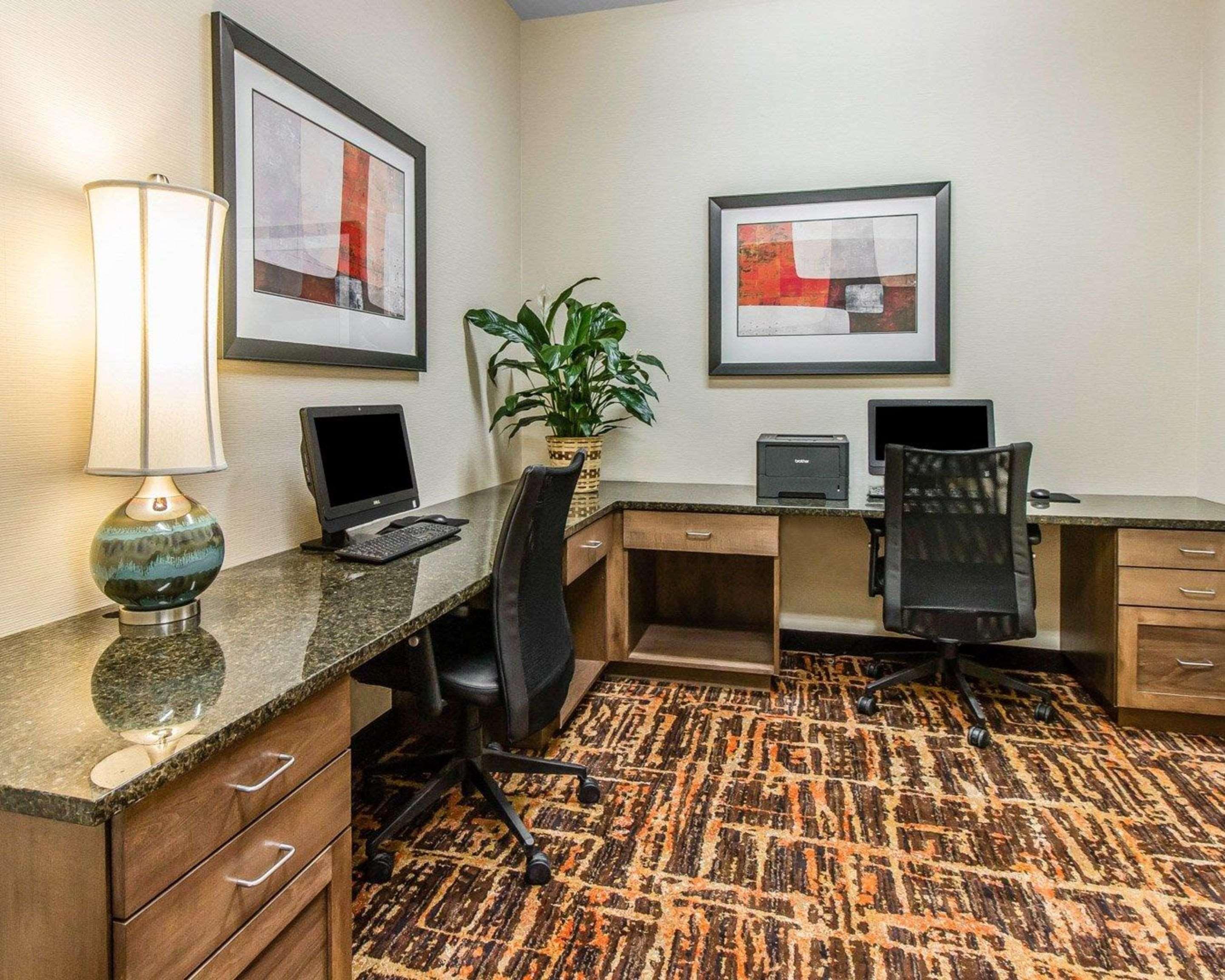 Mainstay Suites Watford City - Event Center Bagian luar foto