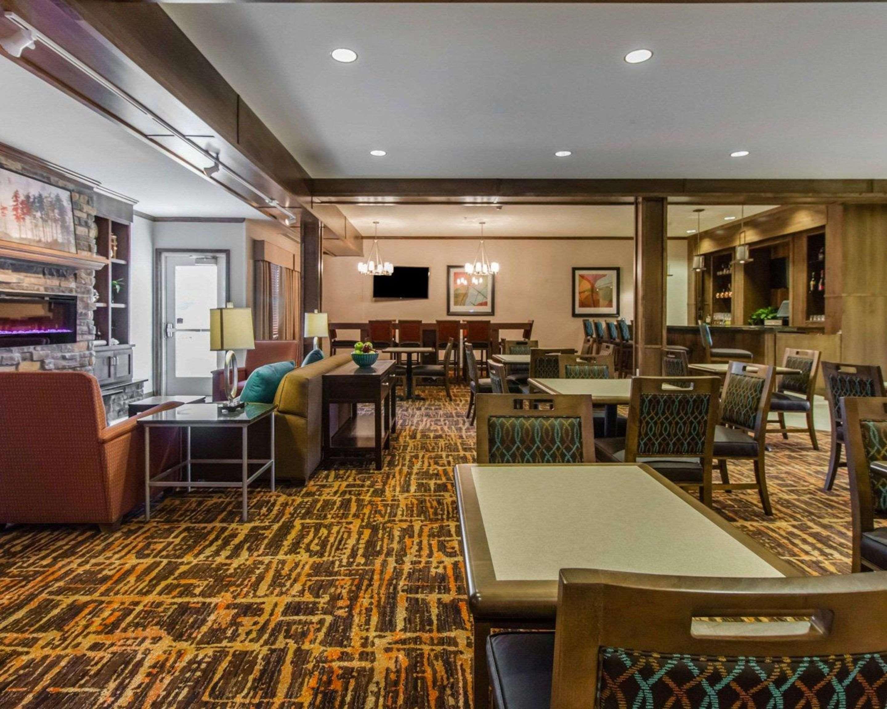 Mainstay Suites Watford City - Event Center Bagian luar foto