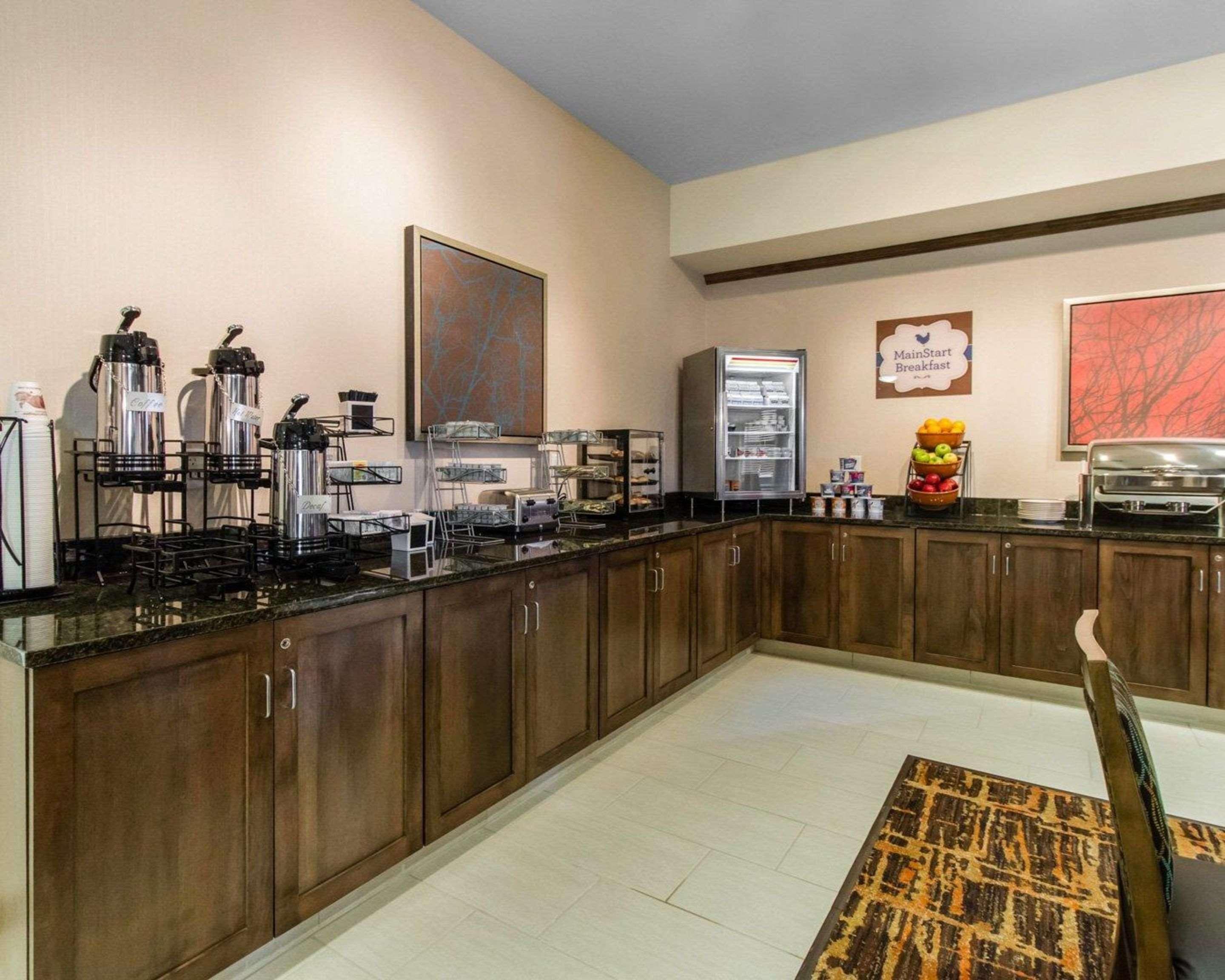 Mainstay Suites Watford City - Event Center Bagian luar foto