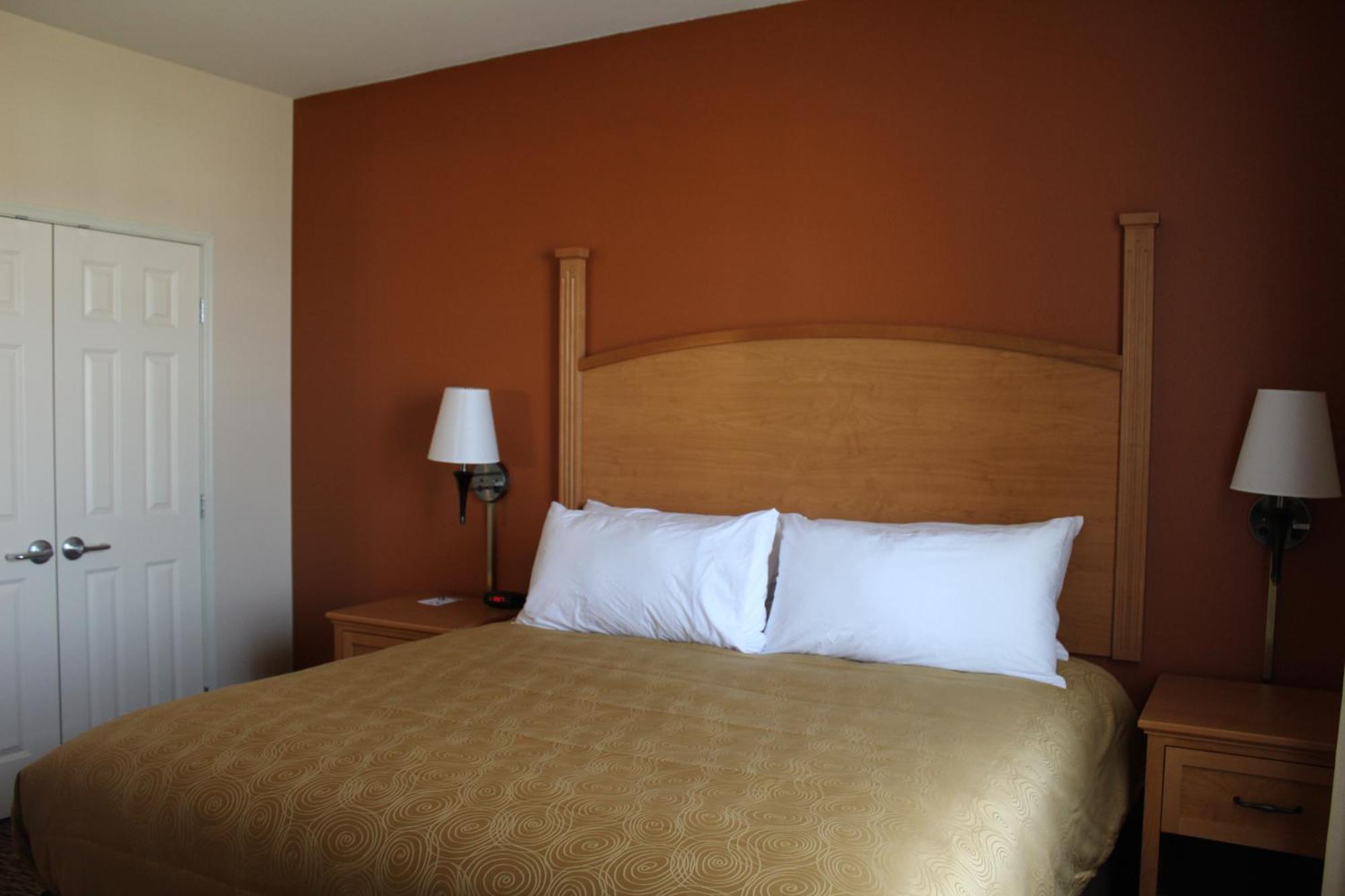 Mainstay Suites Watford City - Event Center Ruang foto