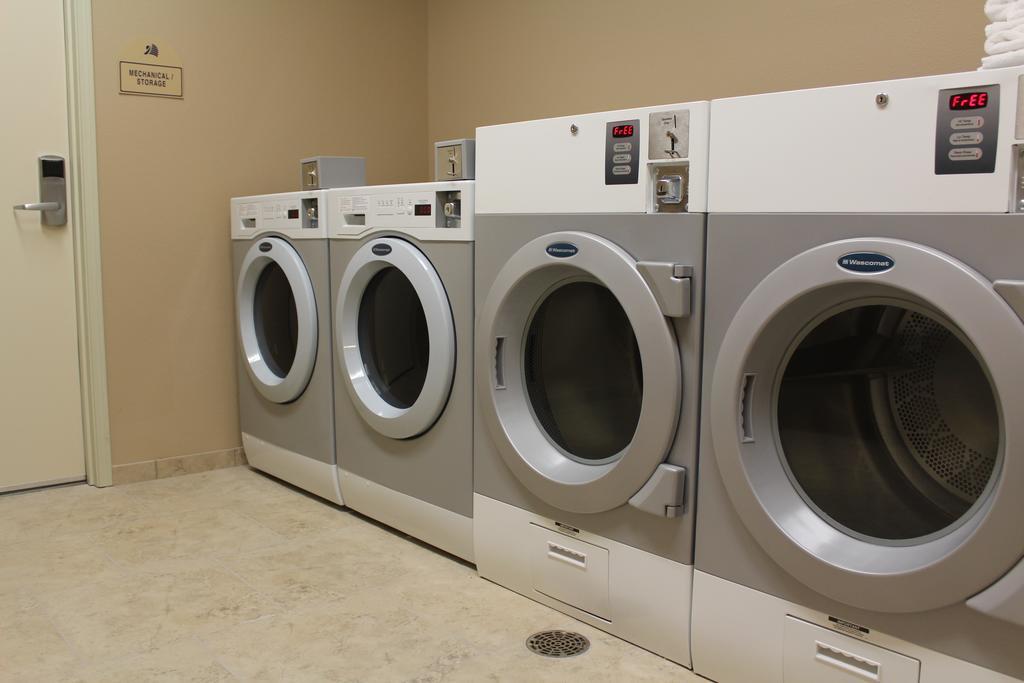 Mainstay Suites Watford City - Event Center Bagian luar foto